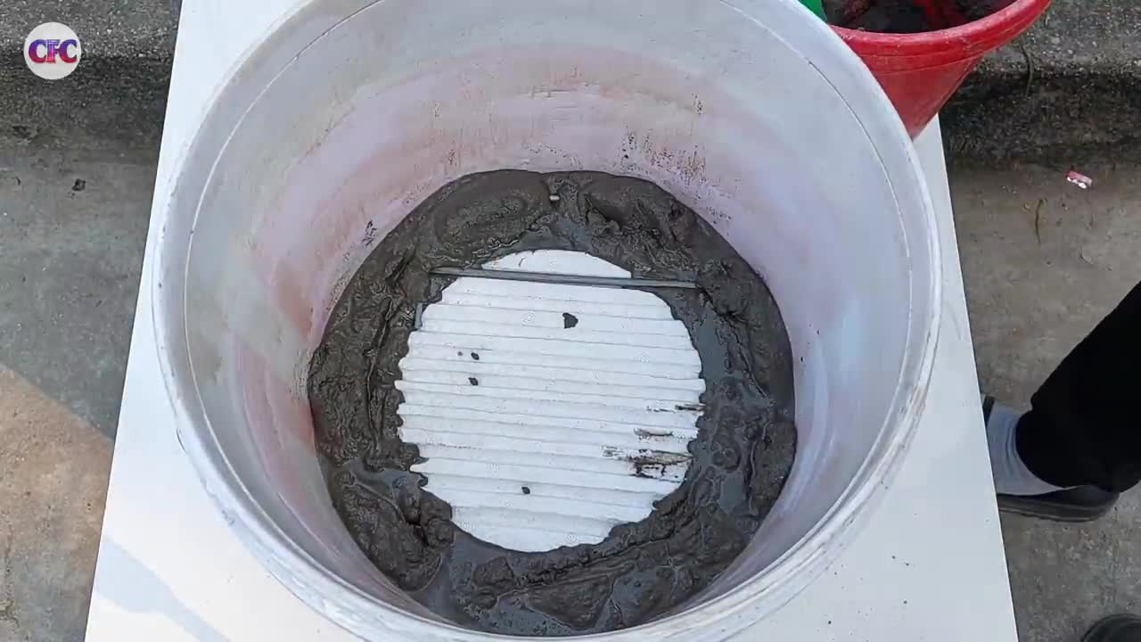 How to cast a smokeless stove with cement and paint bucket