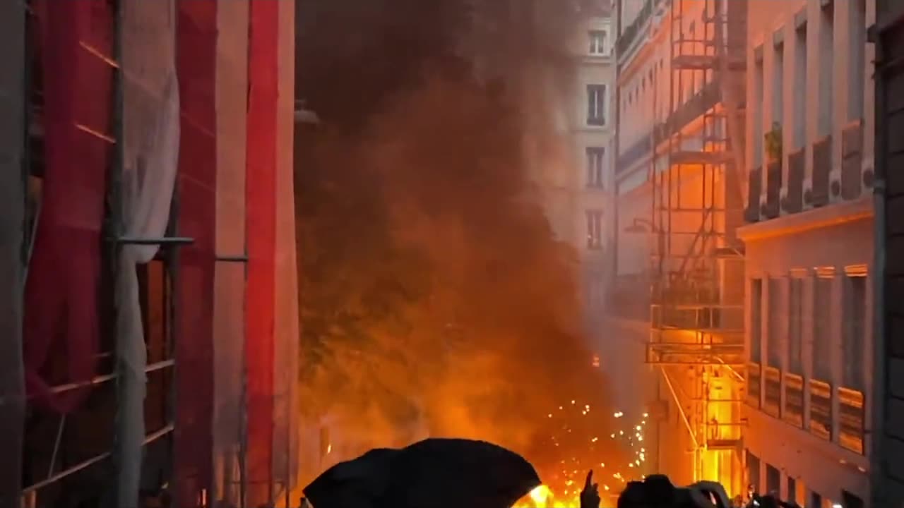 Rioters in France have been seen firing automatic rifles, shotguns, guns & using explosives.