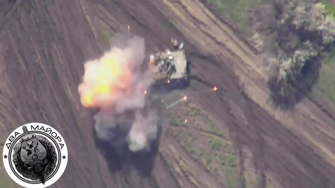 A Ukrainian T-64 survives two Lancet drone strikes on the same part the armor in quick succession!