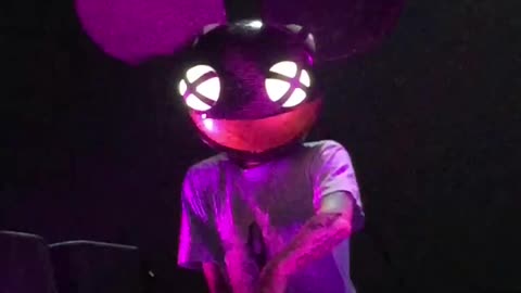 Big head mouse dj