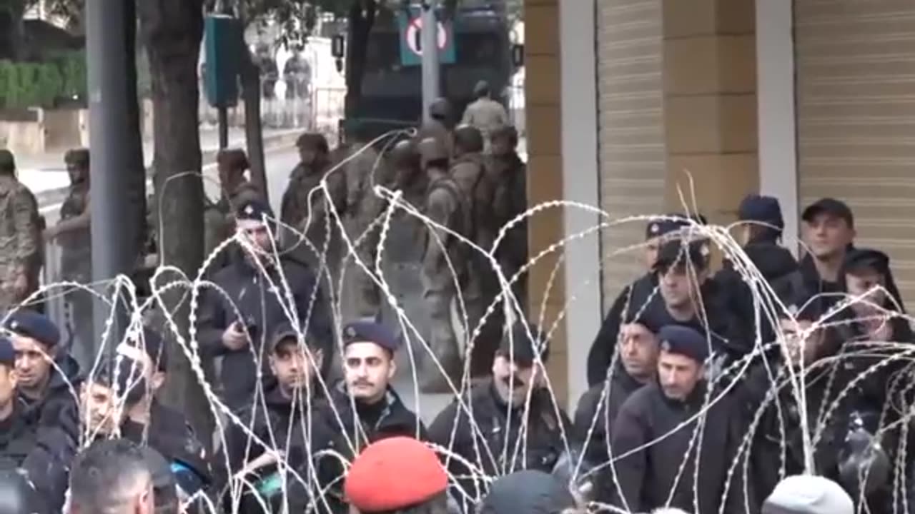 Former soldiers of France demands pension raise in Beruit