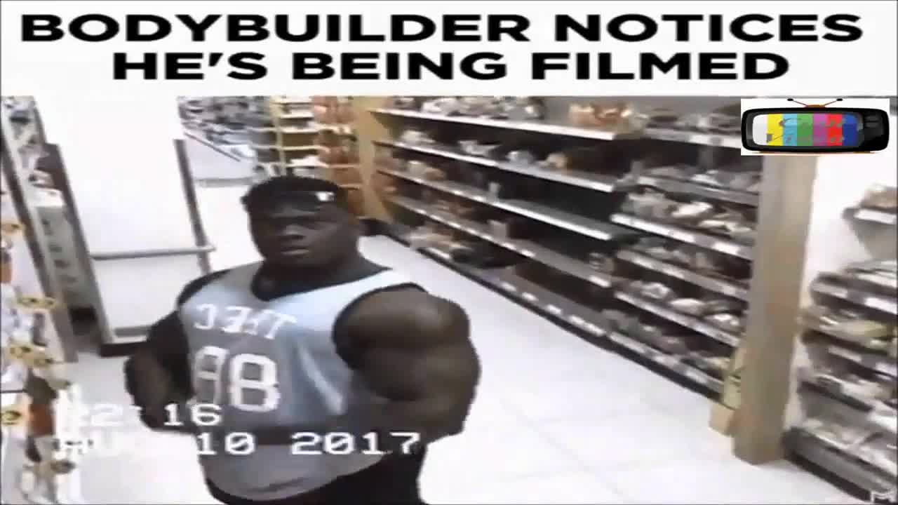 BODYBUILDER NOTICES HE'S BEING FILMED