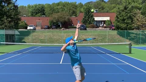 How To Hit Smooth And Fast Serves (Pro Tennis Technique).