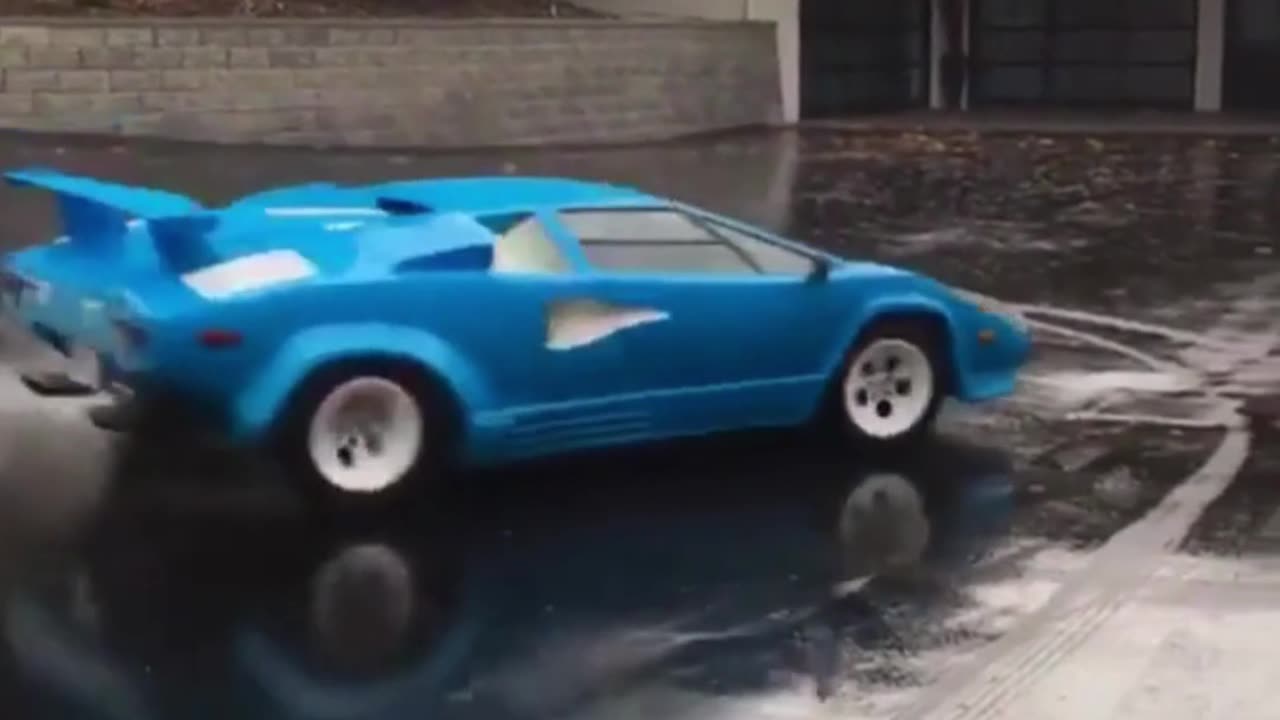 Having some fun 🤩 Lamborghini Countach 🔥