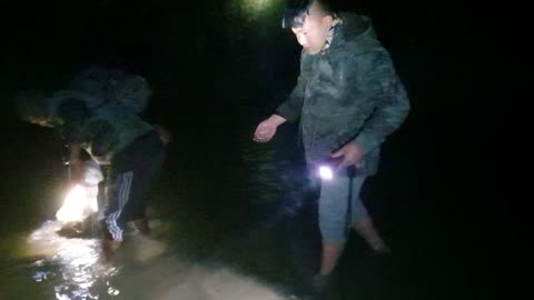 Night Fishing Adventure: How You Catch Fishes in Midnight.