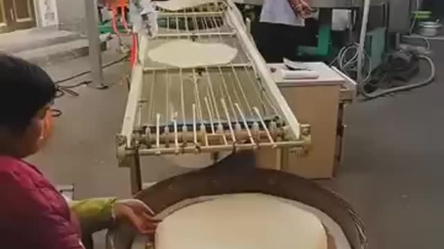 Asi fabrican las tortillas chinas en una fabrica‼️‼️‼️😱😱😱