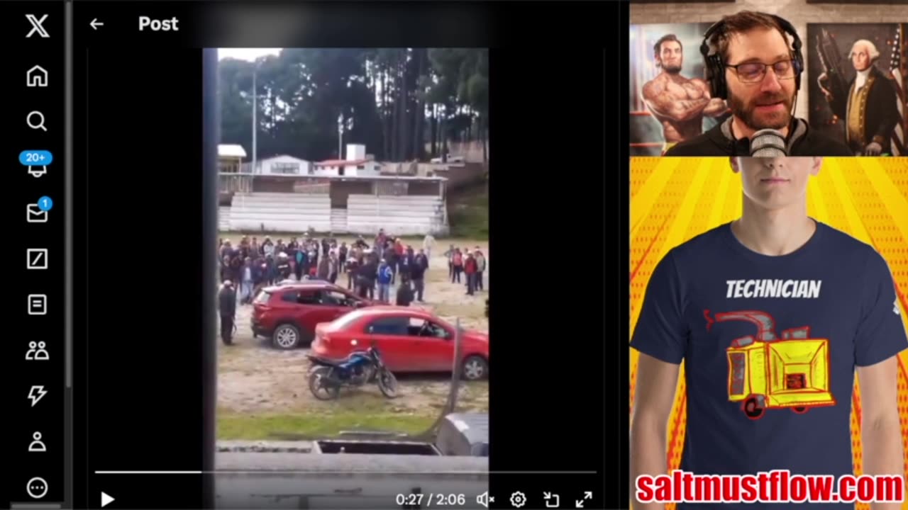 Mexican Town Attacks Cartel With Machetes in Insane Video