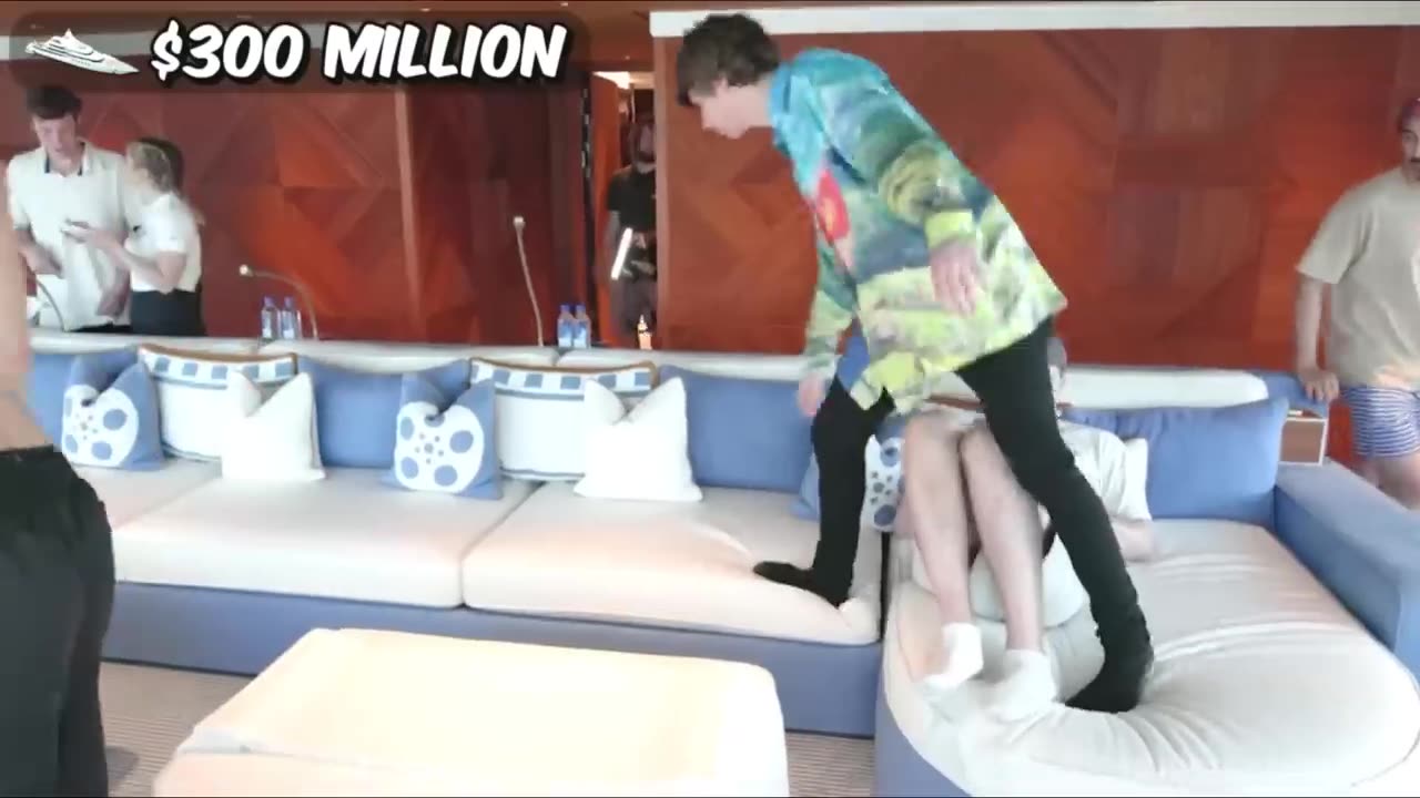 Mr Beast Hindi! $1 vs $1,000,000,000 Yacht!