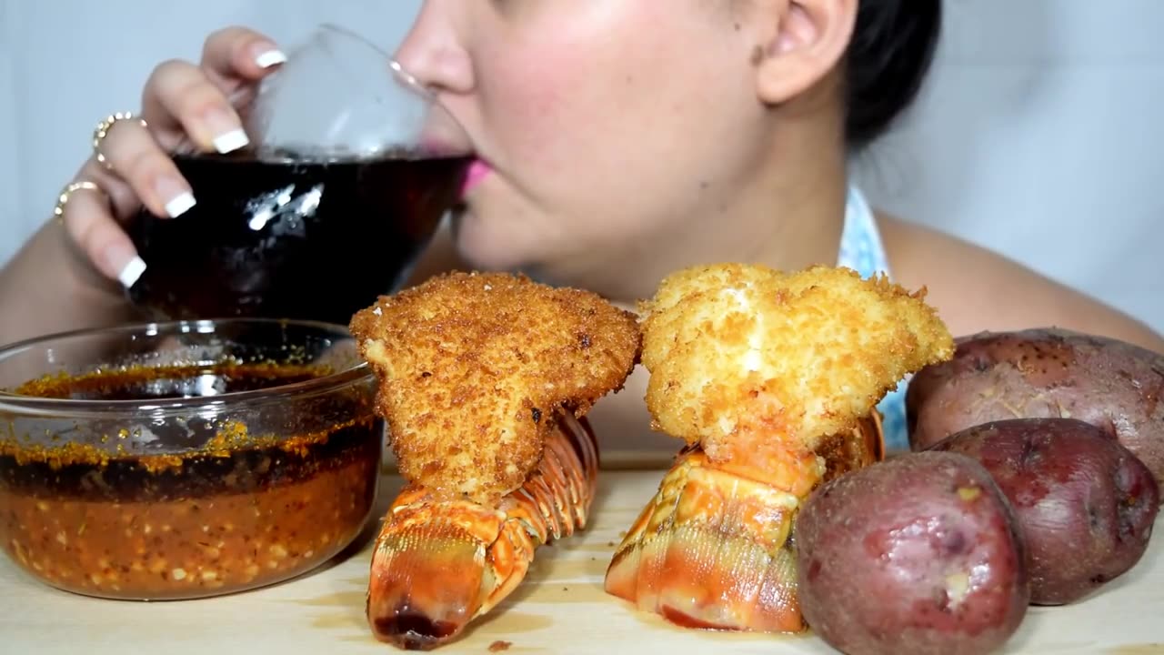 Food eating video