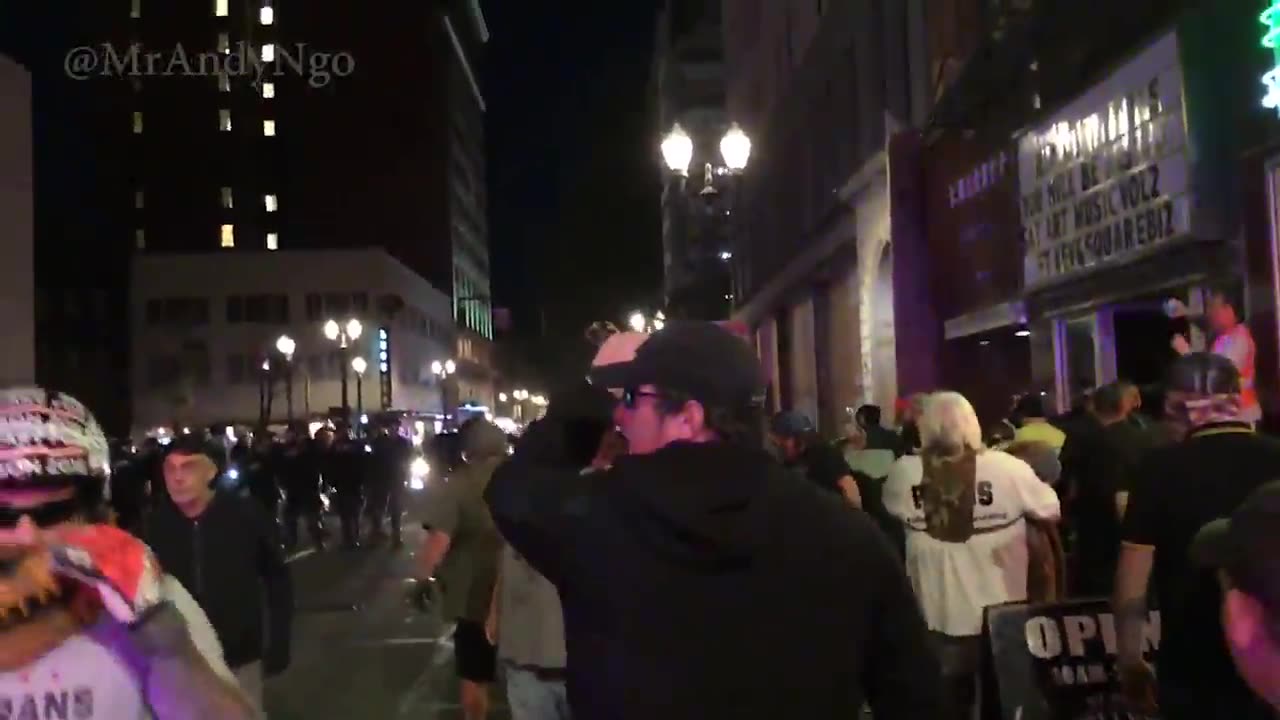 Oct 13 2018 Portland 1.4 full brawl breaks out between Antifa-BLM and PatriotPrayer/PB.