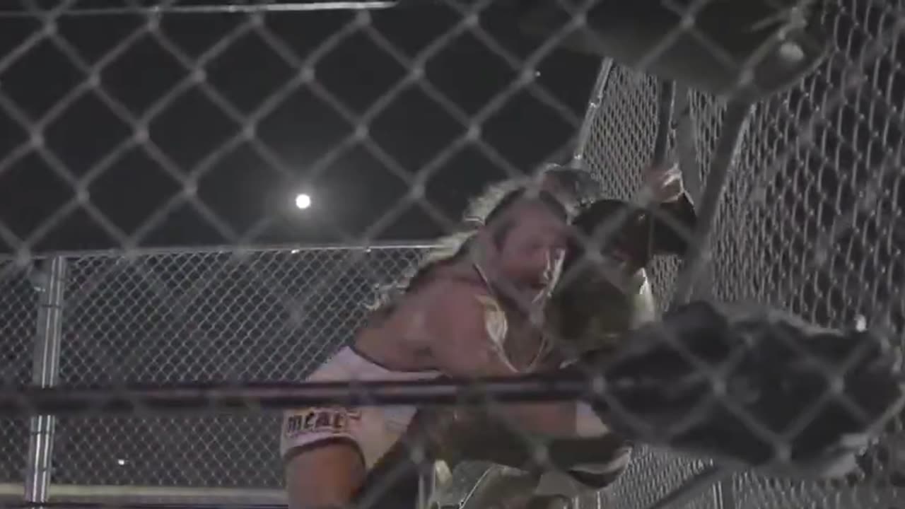 Paul London vs Che Cabrera Cage Match Comptonmania