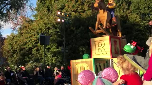 Disneyland Parade 2018