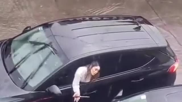 Women to goes insane on her ex's vehicle with a screwdriver.