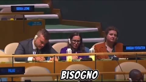 Sentite questo verme Ma è possibile che dia ancora vivo Dopo alto tradimento e stage ?