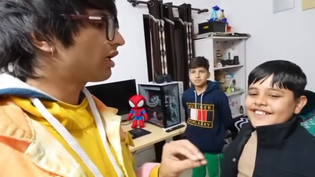 एक बच्चा ने किया Piyush Gaming PC का डिमांड @Sourav Joshi Vlogs & Piyush Joshi Facts #shorts