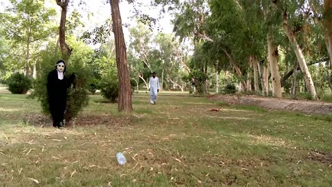 Scare Prank On Public..Very Funny Video...Lol...