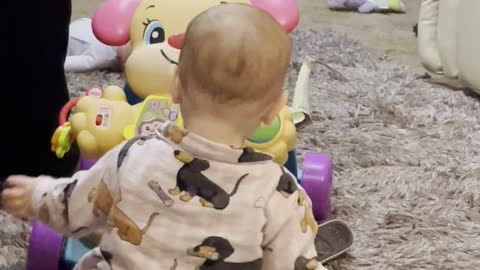 1-Year-Old Lets Mom Know She Doesn't Wanna go to Bed
