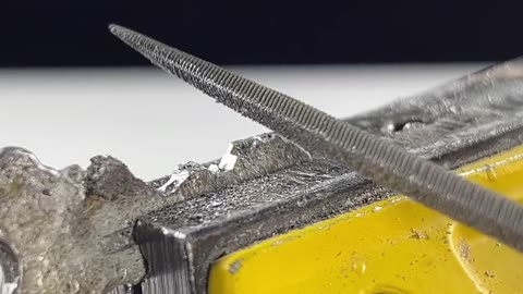 How To Open A Lock Without a key