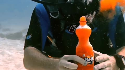 Soda And Mentos Underwater