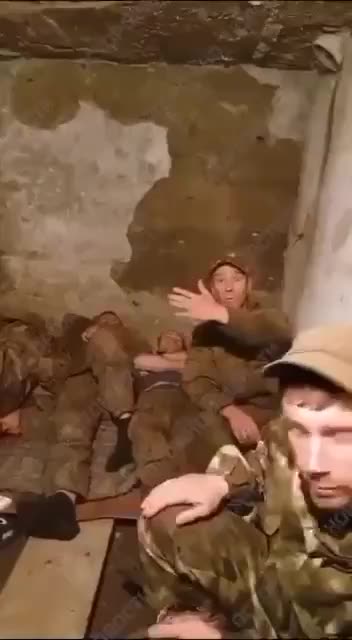 8 russians who refuse to carry out criminal orders and be meat in the south were thrown into a pit.