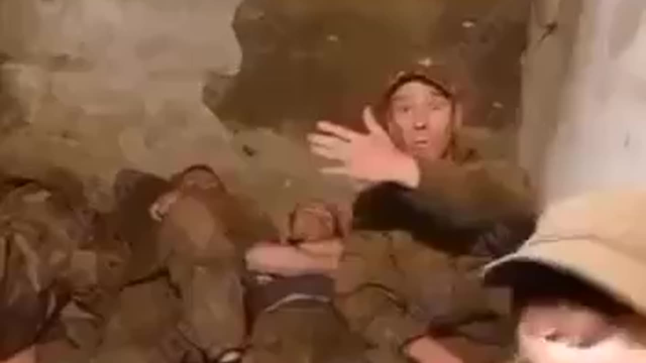 8 russians who refuse to carry out criminal orders and be meat in the south were thrown into a pit.