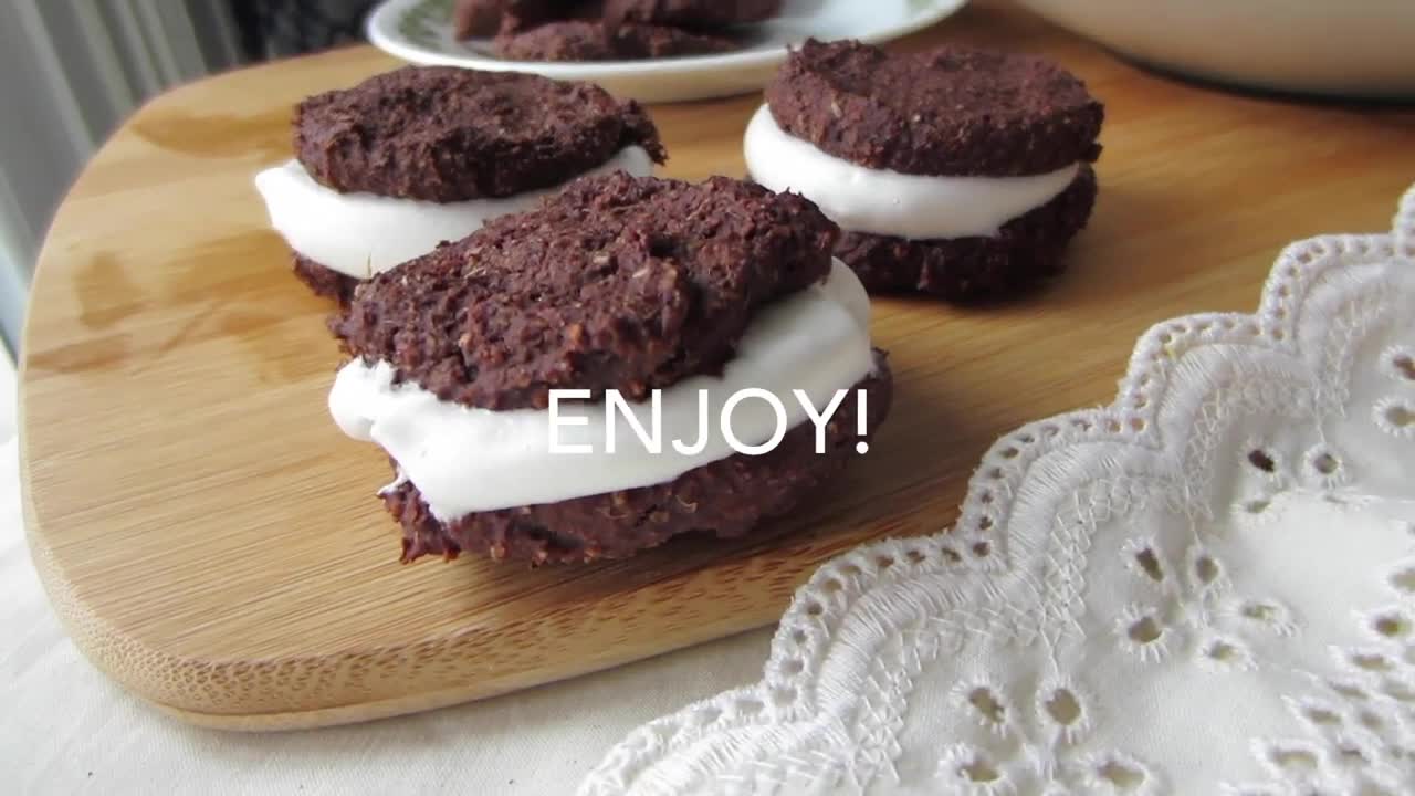 Vegan Whoopie Pies Recipe!