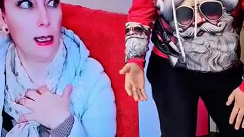 Extremely try not to laugh🥰