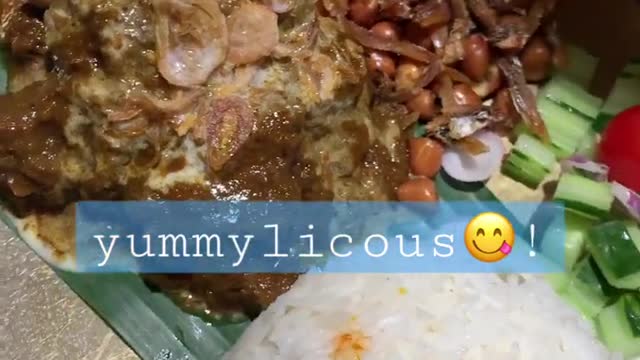 beef curry @leelaksa😋#singapore #satisfyingfood #trendingshorts