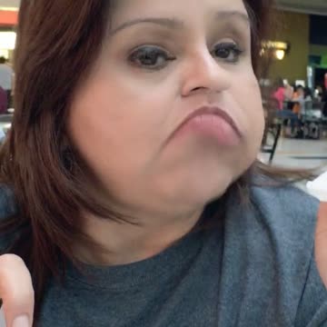 Son snapchat records mom eating