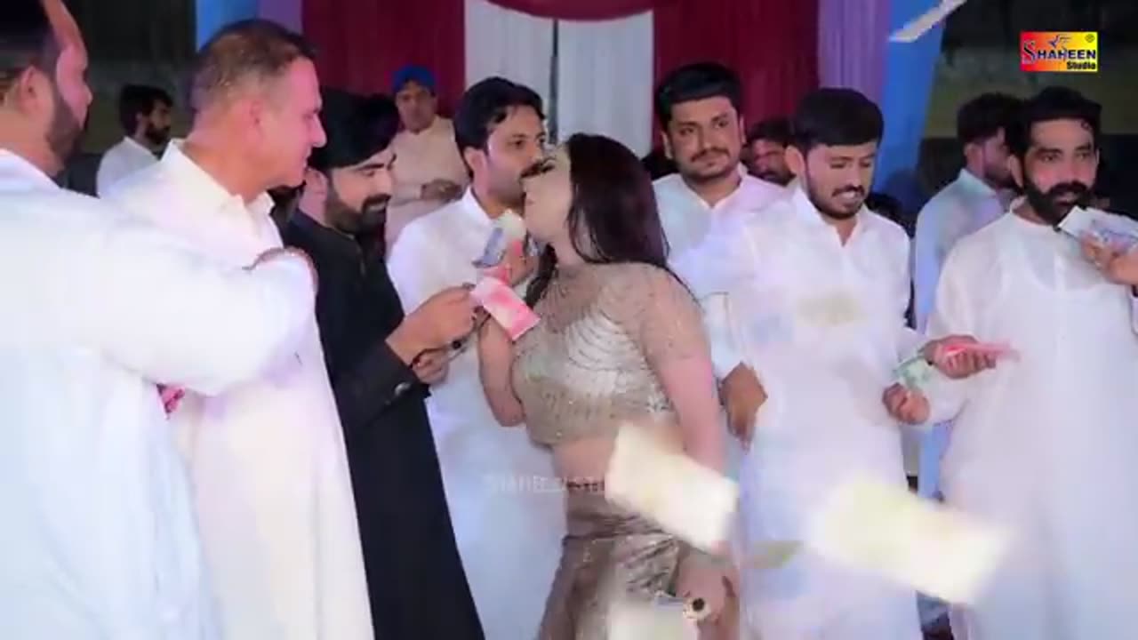 Shaam_Hai_Dhuaan_Dhuaan___Mehak_Malik___Bollywood_Dance_Performance 13/10