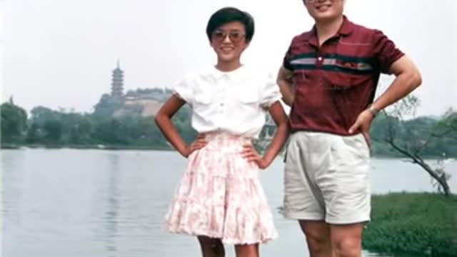 Father And Daughter Take The Same Photos For 35 Years