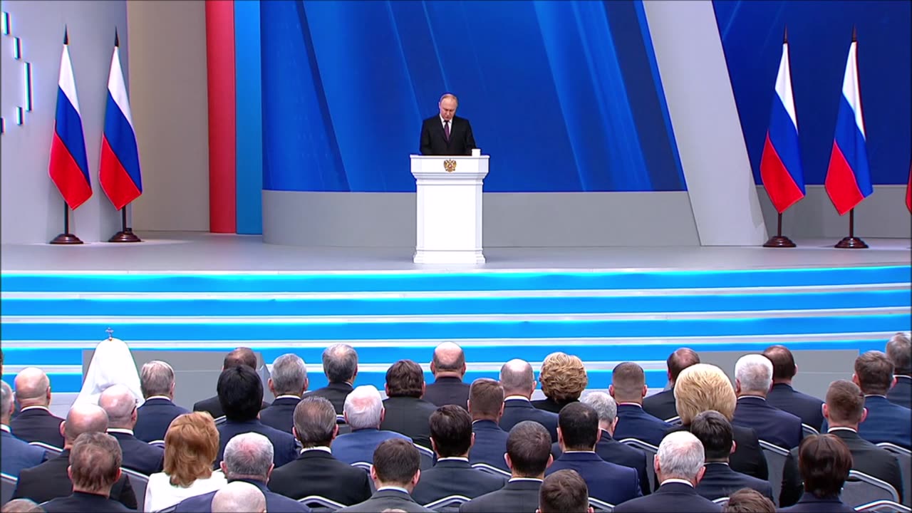 Putin Avverte l' Occidente