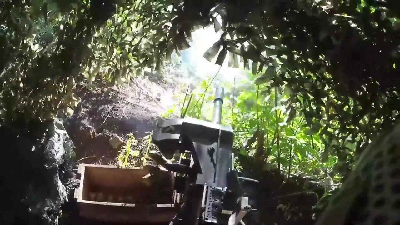 Ukraine combat footage - Repelling Russian attack near village of Kurdyumi