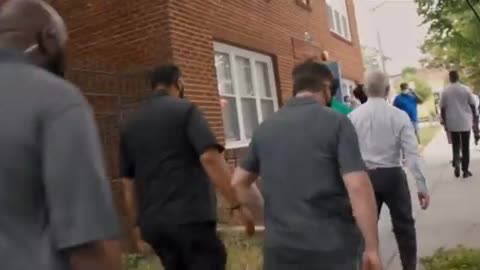 Fauci gets destroyed knocking on doors pushing the jab.