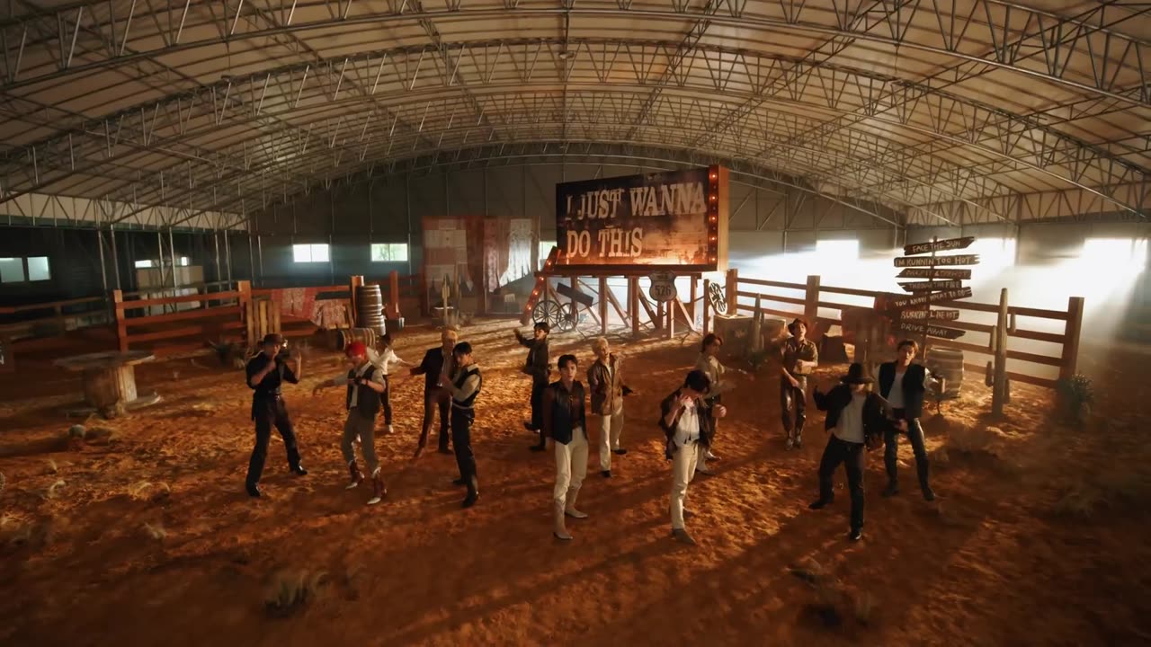 [SPECIAL VIDEO] SEVENTEEN(세븐틴) - HOT