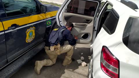 PF E PRF PRENDEM DOIS HOMENS COM 1,3 KG DE CRACK EM JABOATÃO DOS GUARARAPES