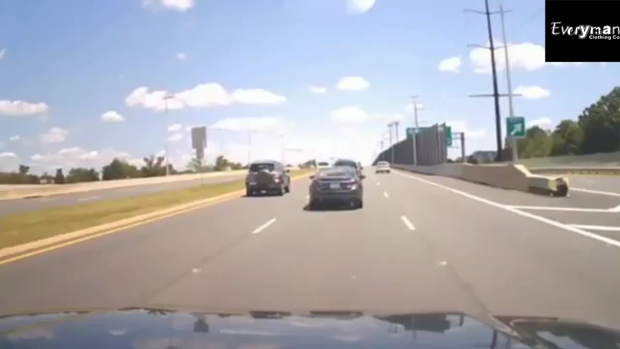 EXPENSIVE FAILS, 32 EXAMPLES OF WHY MONEY CAN'T BUY DRIVING SKILLS
