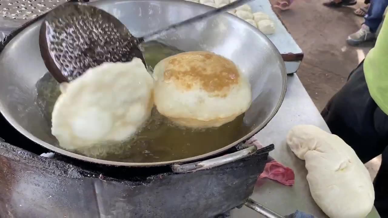 India's best breakfast chole bhature most try