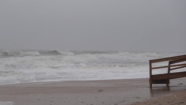 Vilano Beach: Waves from Nicole