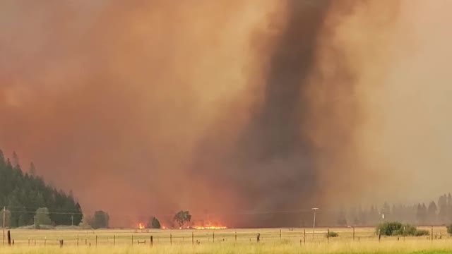 Large Firenado Forms in Dixie Fire in California