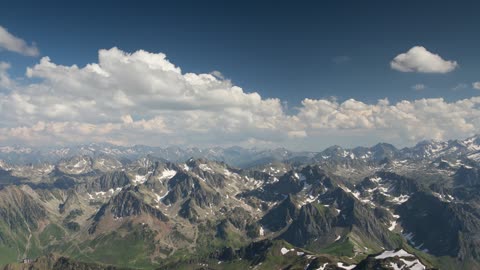 Mountains & Clouds (Timelapse)