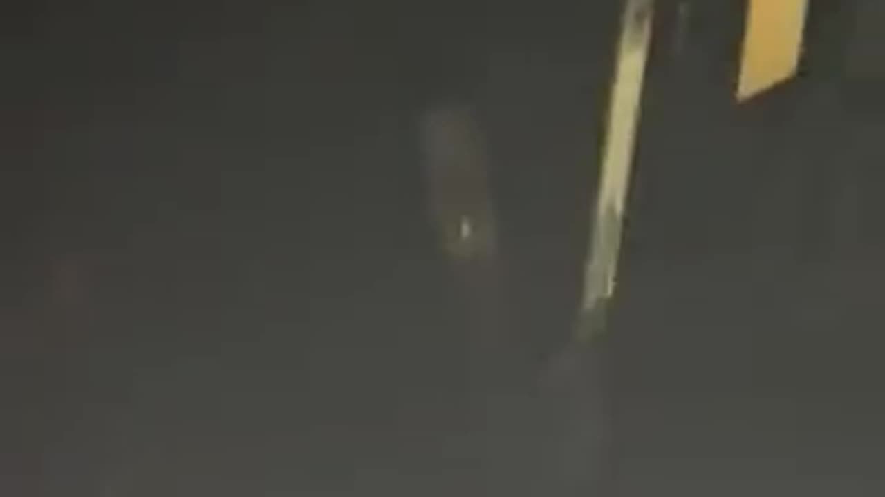 Κραυγές επιβατών που προσπαθούν να σώσουν τους συνεπιβάτες τους.