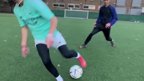 Who wants to play 3v3⁉️😱⚽️
