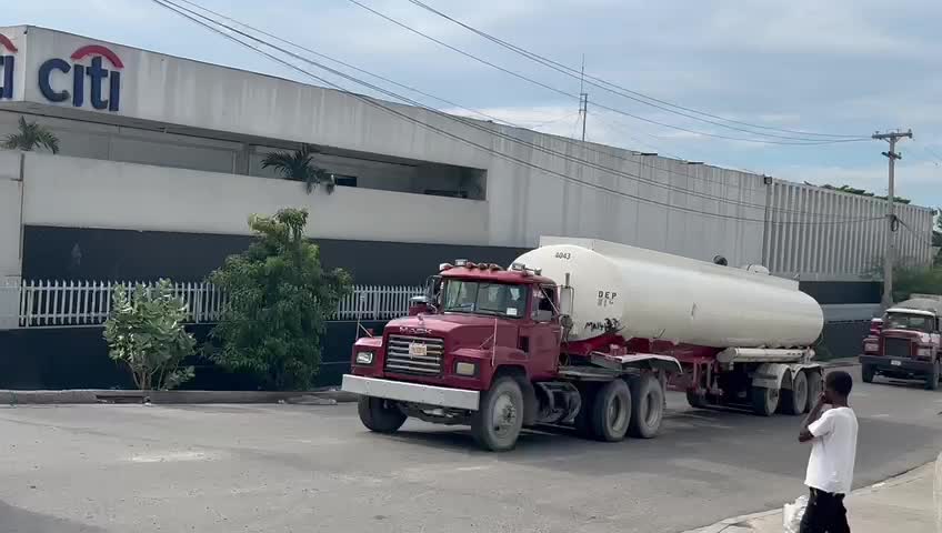 Haiti 60 day total fuel blockade ending with heavy police escort