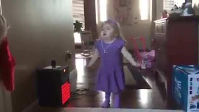 Cute Baby dancing, How cute ummmuuaahhh