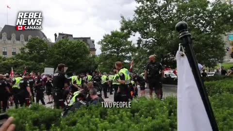 Ottawa Police arrest peaceful protesters while protecting rioters