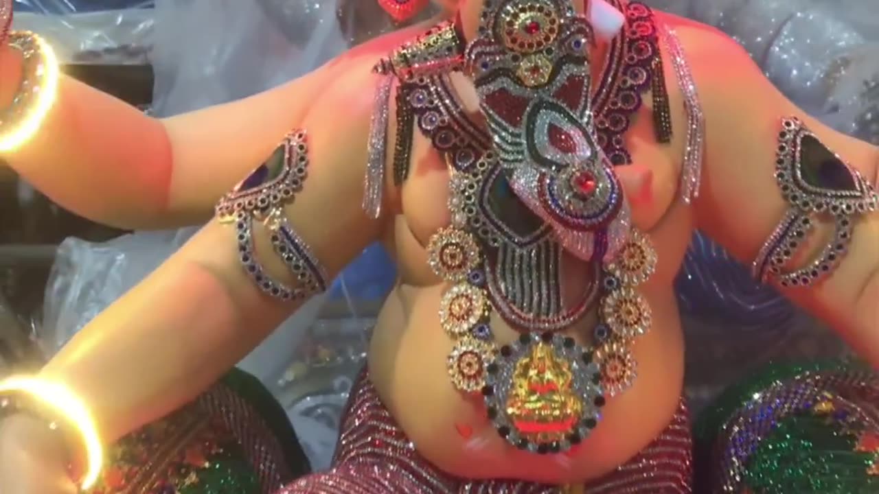 Amazing makeup of Lord Ganesha