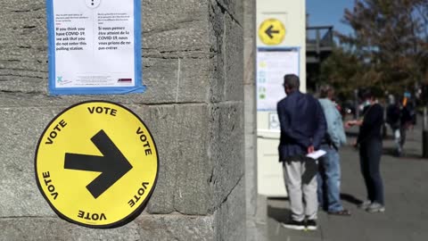 Trudeau in tight race with rival as Canadians vote