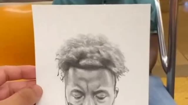 DRAWING A STRANGER ON THE SUBWAY watch his reaction when he saw it