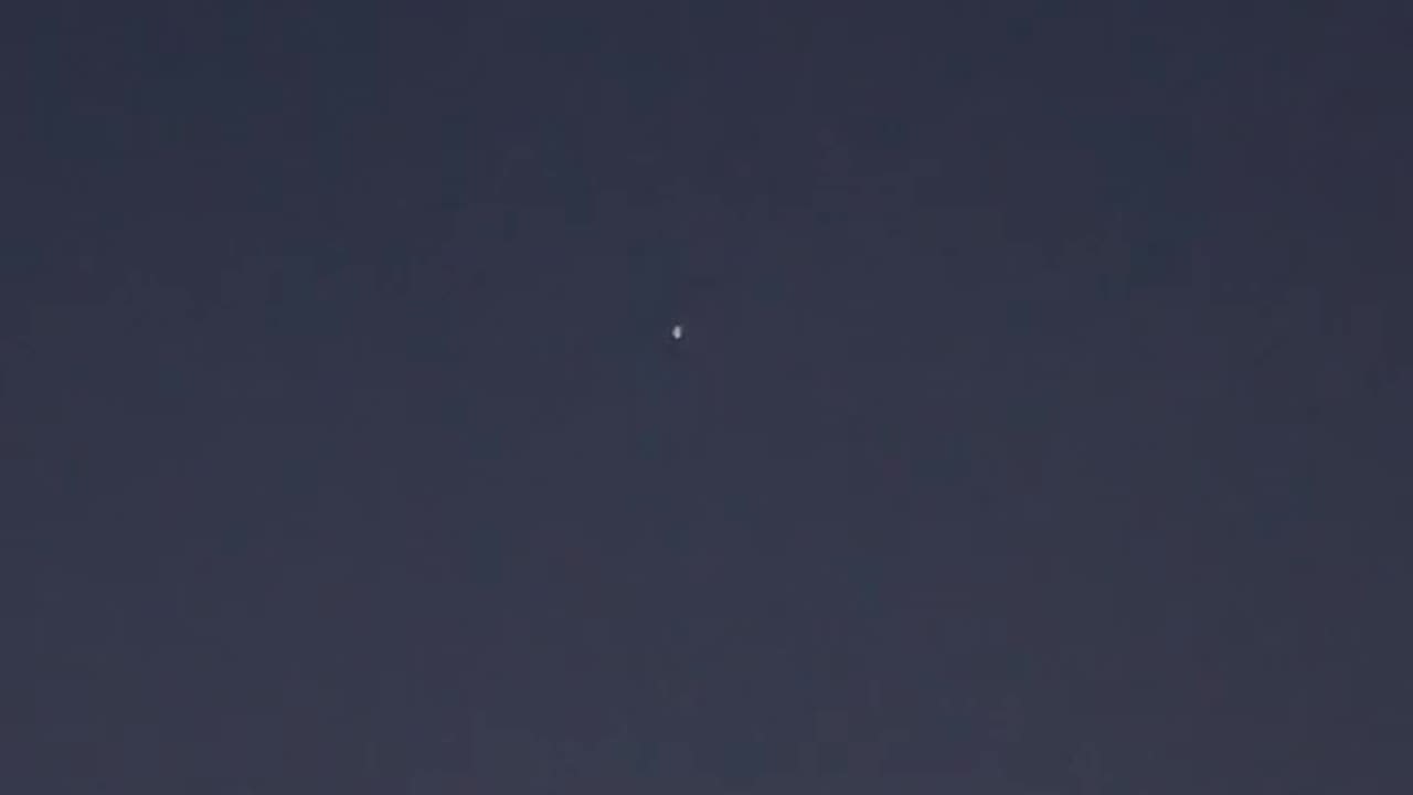 Weird lights over my tiny town yesterday early morning 2 of 2 videos